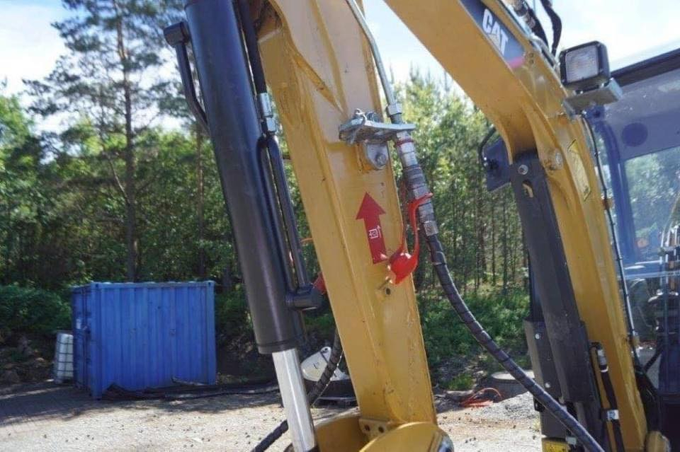 Caterpillar 301.7D d’Occasion – Mini-Pelle Compacte et Robuste (2)