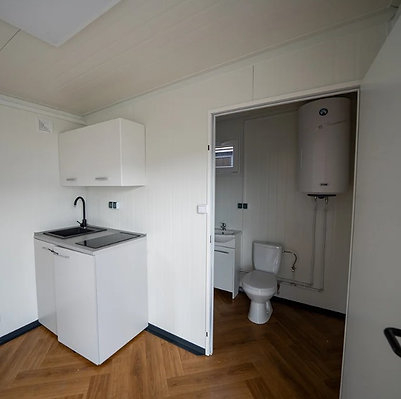 Conteneur modèle Helsinki 8×3 mètres avec sanitaires (3)