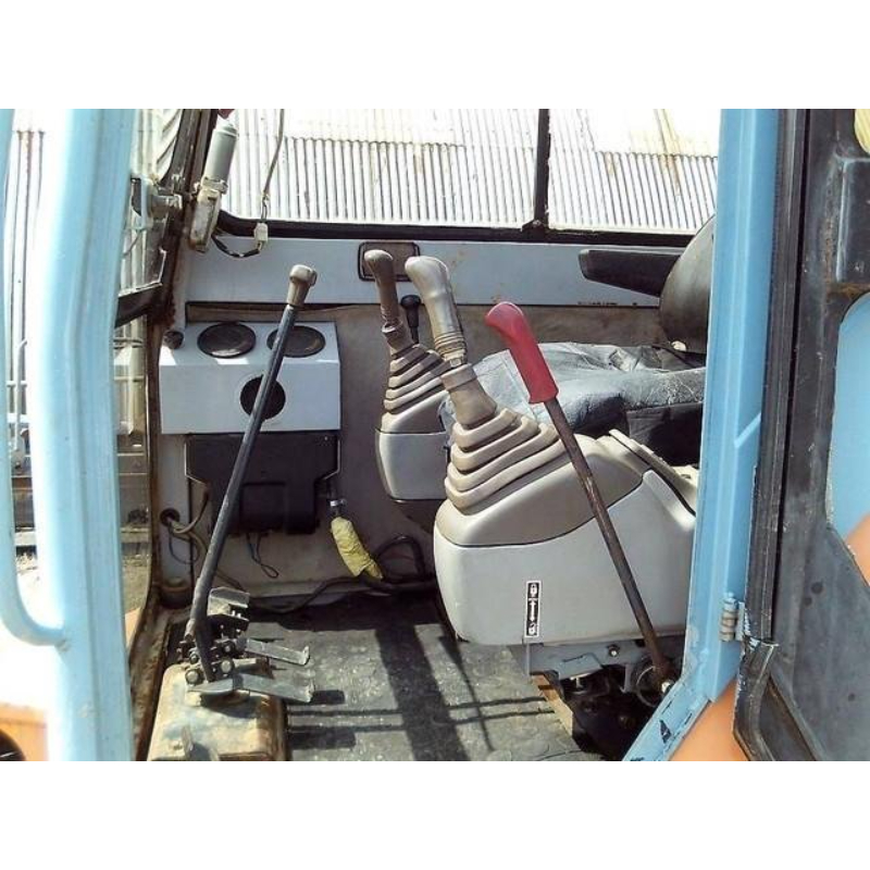 Hitachi EX 40 d’Occasion (2002) – Mini-Pelle 4,1T avec 3 Godets