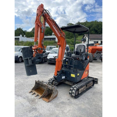 Hitachi ZX26U-5 d’Occasion (2017) – Mini-Pelle 2,63T avec 3 Godets