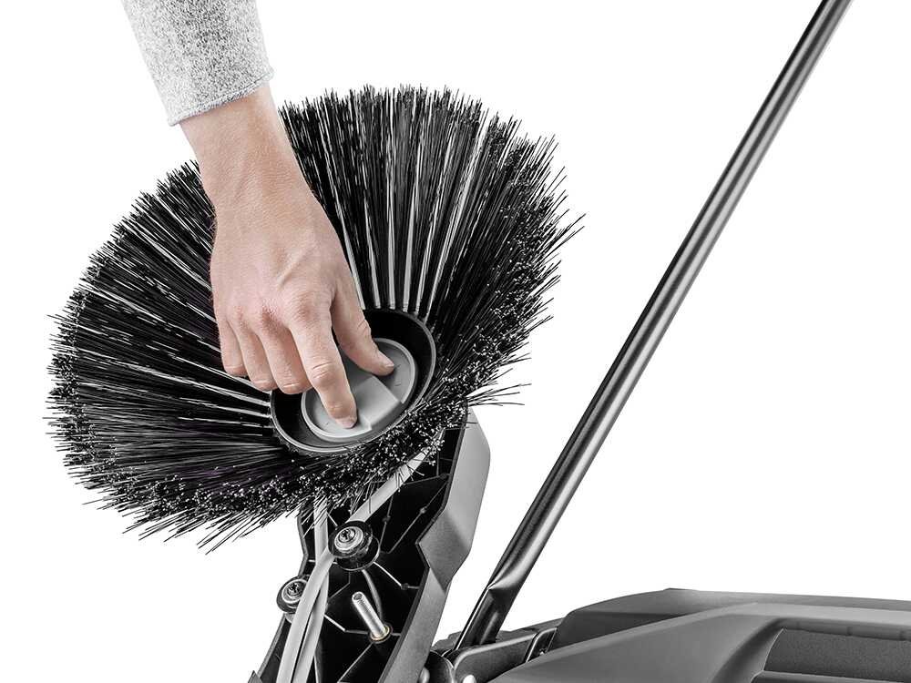 karcher-km-70-15-c-classic-balayeuse-manuelle-pousse-manuelle-avec-bac-de-ramassage-caractristiques-principales--65117_2_1755674983_IMG_68a57967f3b6b