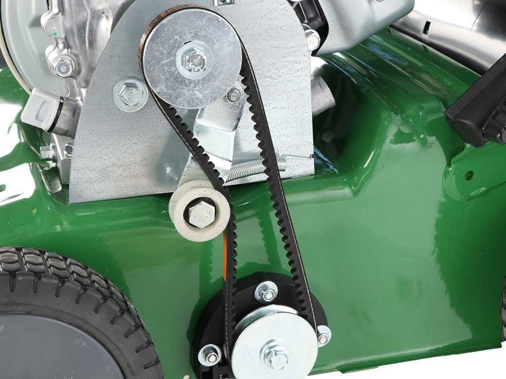 marina-systems-picky-h-balayeuse-moteur-thermique-moteur-honda-gp-160-bac-de-ramassage-et-brosse--61641_4_1747832277_IMG_682dcdd5de444
