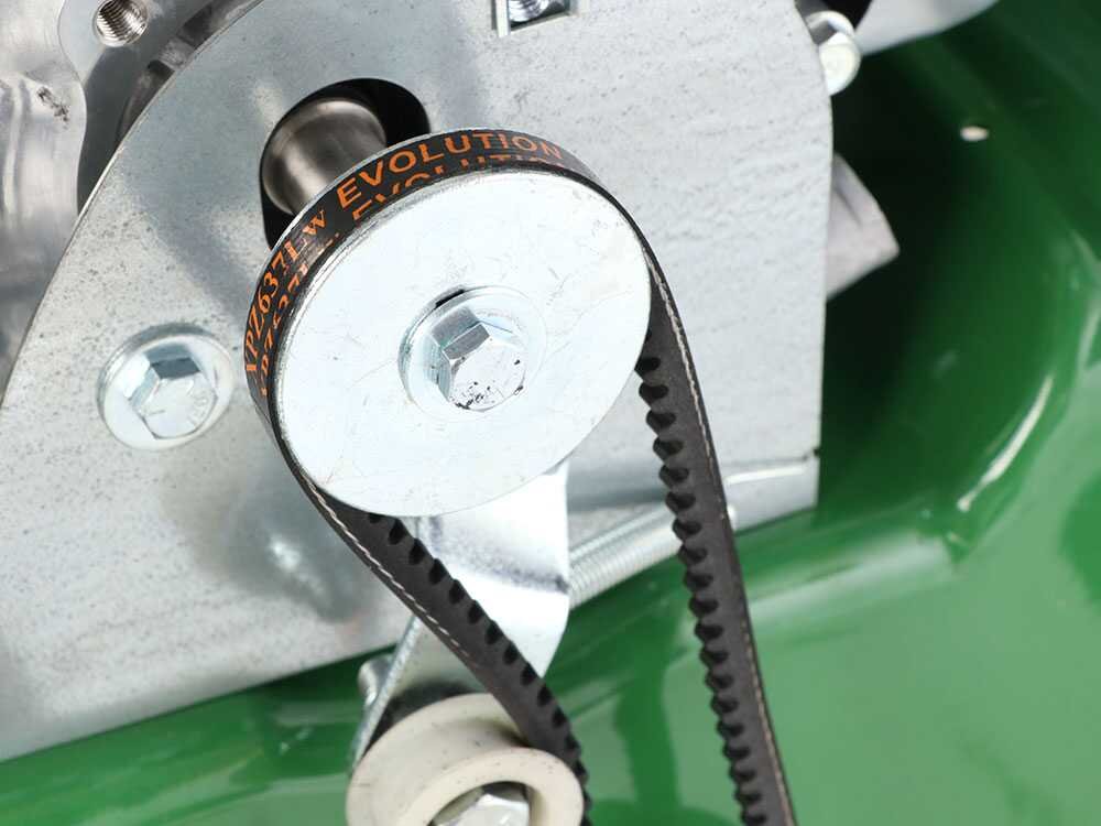 marina-systems-picky-l-balayeuse-thermique-moteur-loncin-g200f-sac-de-rcolte-et-brosse--62451_4_1749565330_IMG_68483f92d6709