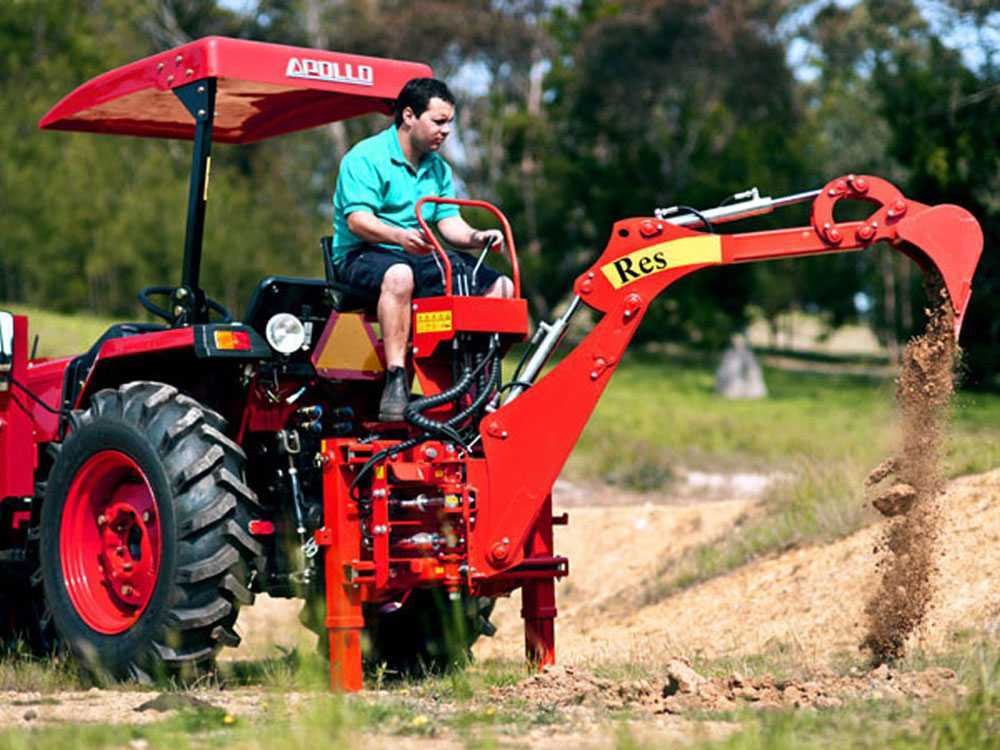 agrieuro-top-line-res15-pelle-rtro-pour-tracteur-avec-dplacement-latral-bras-de-section--47794_2_1711440040_IMG_660280a8e8210