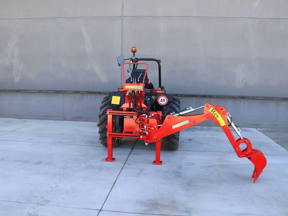 agrieuro-top-line-res15-pelle-rtro-pour-tracteur-avec-dplacement-latral-bras-de-section--47794_2_1711440041_IMG_660280a9484e2