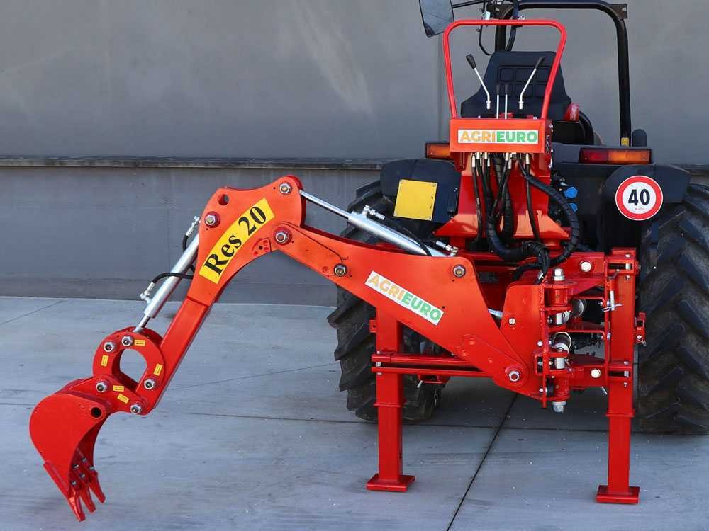 agrieuro-top-line-res20-pelle-rtro-pour-tracteur-avec-dplacement-latral-pelle-rtro-top-line-res20--47646_1_1710945961_IMG_65faf6a939646
