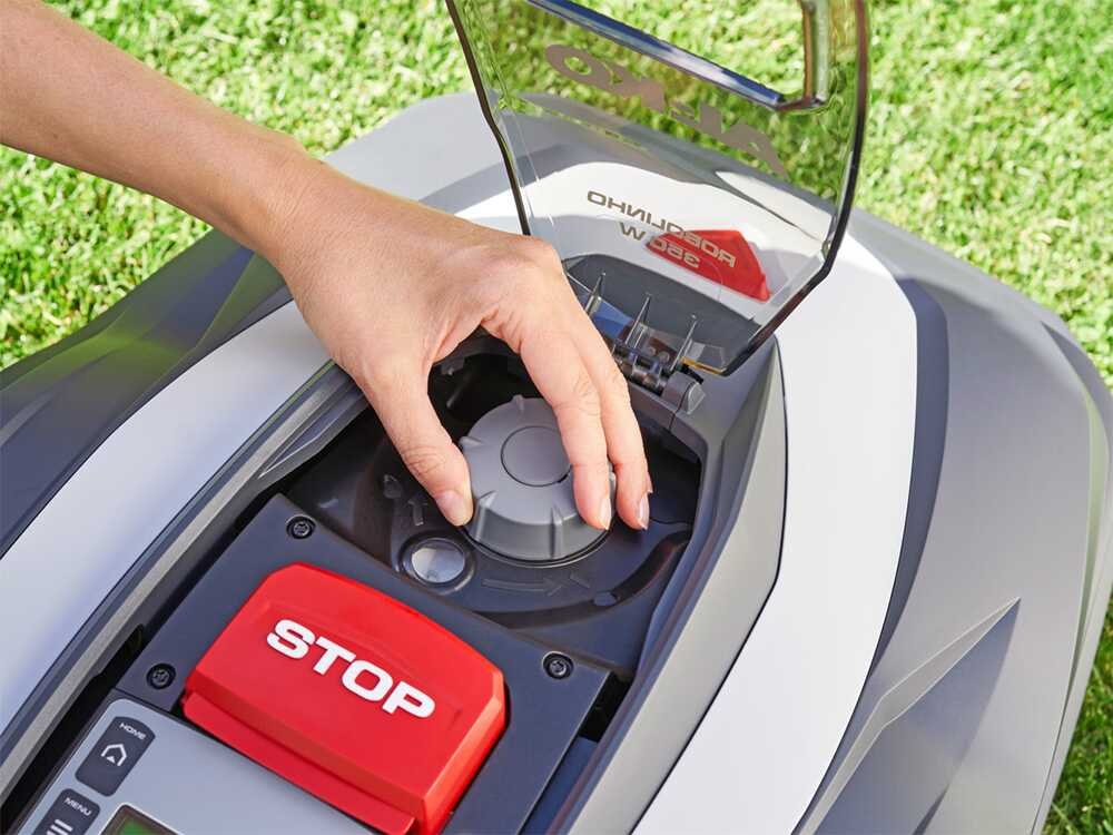 al-ko-robolinho-350-w-easy-robot-tondeuse-avec-cble-priphrique-systme-de-coupe--50240_38_1717501713_IMG_665eff112bdb5