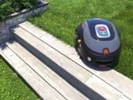 black-decker-bcrmw122-qw-robot-tondeuse-avec-primtre-robot-tondeuse-avec-batterie-au-lithium-12v–agrieuro_29447_1