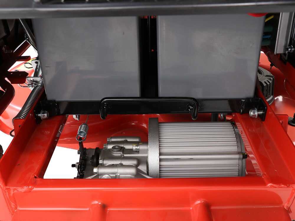 blue-bird-br-sd-98-tracteur-tondeuse-batterie-48-v-75-ah-largeur-de-coupe-de-98-cm-moteur-lectrique-batterie--61943_8_1748424094_IMG_6836d59e55e93