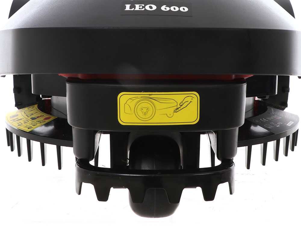 blue-bird-leo-600-robot-tondeuse-avec-fil-priphrique-batterie-au-lithium-28v-2-ah-les-capteurs-blue-bird--26245_25_1606987311_IMG_5fc8ae2f08725