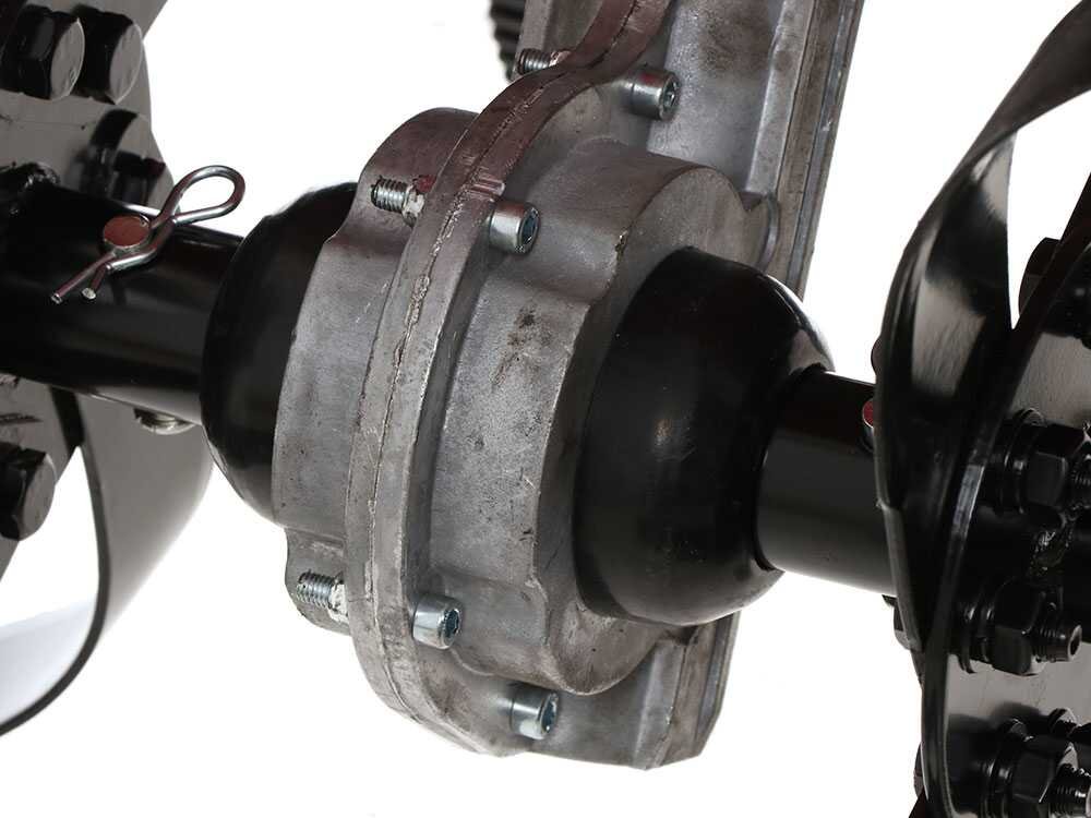 blue-bird-mz-32640-motobineuse-essence-5-5-cv-moteur-loncin-de-159-cm3-largeur-de-travail-de-50-cm--24634_3_1595947489_IMG_5f2039e1b3410