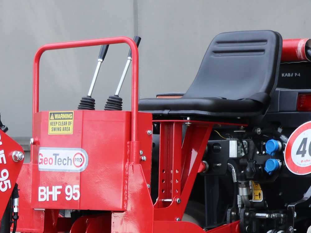 geotech-pro-bhf-175-pelle-rtro-fixe-pour-tracteur-poste-de-commande--45548_4_1702885589_IMG_657ff8d5bc20e