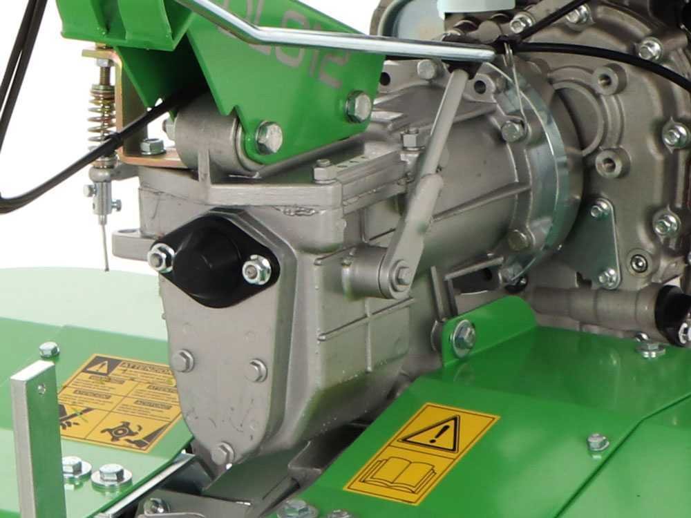 lampacrescia-mgm-dl812-motobineuse-diesel-5-cv-moteur-loncin-une-prise-de-force--40666_5_1678982020_IMG_64133b8416c91