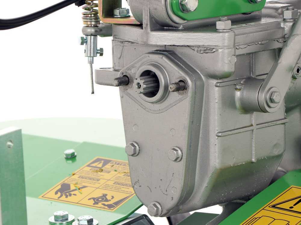 lampacrescia-mgm-dl812-motobineuse-diesel-5-cv-moteur-loncin-une-prise-de-force--40666_5_1678982020_IMG_64133b841c3c6